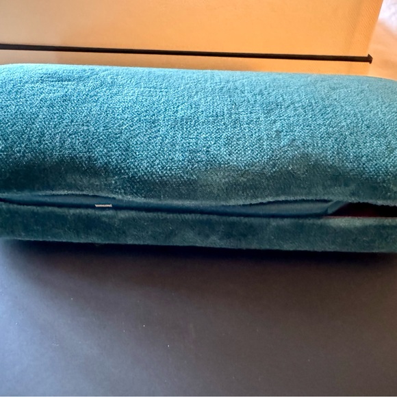 RARE GUCCI Vintage Tortoise
Brown Gradient Cat Eye Ladies Sunglasses - Picture 16 of 16